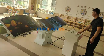 延邊幼兒園 | 1*3OLED柔性屏翻頁一體機(jī)