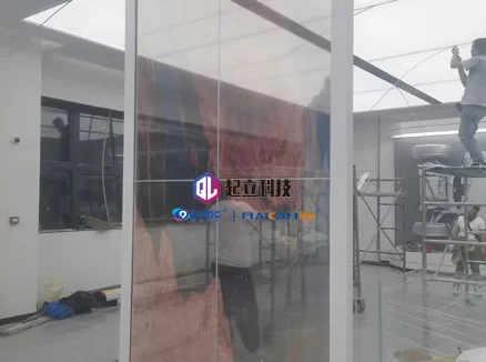 吉利展廳 | 透明OLED拼接屏2x2