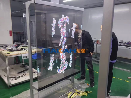 尼伽OLED透明屏閃耀歐洲，開(kāi)啟視覺(jué)新紀(jì)元